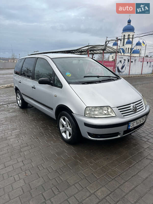 Минивэн Volkswagen Sharan 2001 в Вижнице
