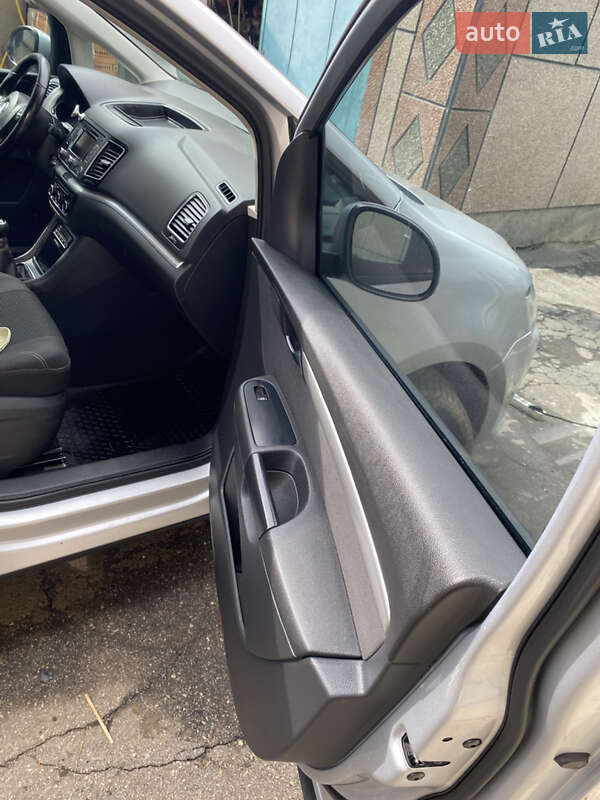 Минивэн Volkswagen Sharan 2011 в Доброславе фото 13 Минивэн Volkswagen Sharan 2011 в Доброславе