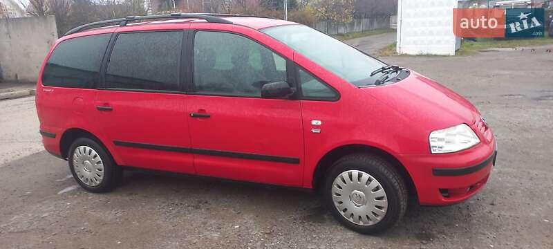 Минивэн Volkswagen Sharan 2001 в Хмельницком