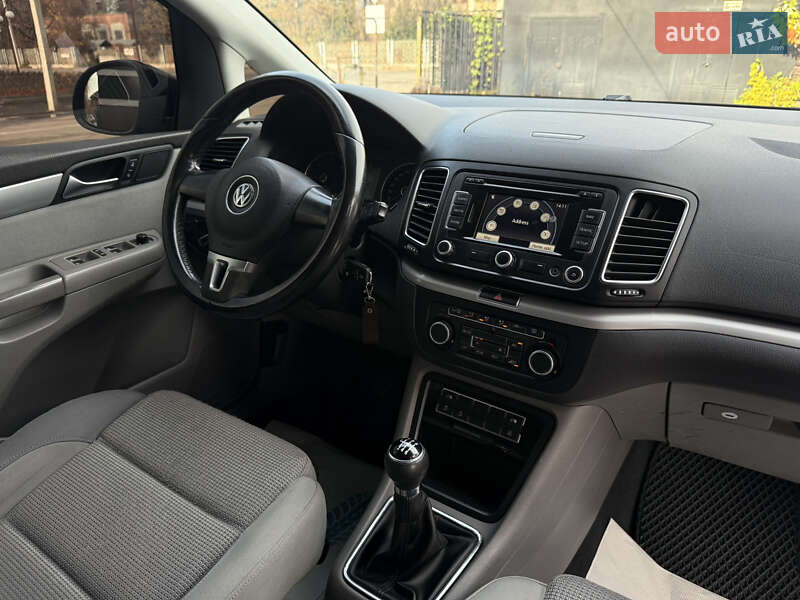 Минивэн Volkswagen Sharan 2010 в Тячеве фото 35 Минивэн Volkswagen Sharan 2010 в Тячеве