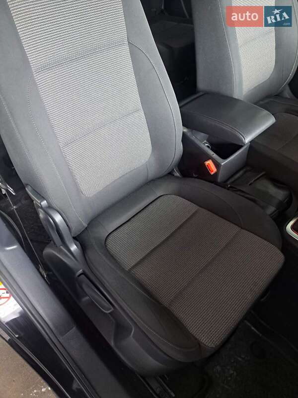 Минивэн Volkswagen Sharan 2011 в Литине