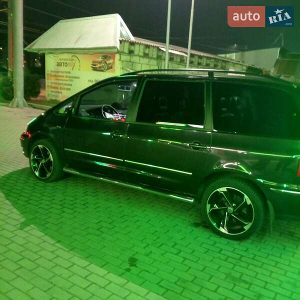 Минивэн Volkswagen Sharan 2005 в Житомире