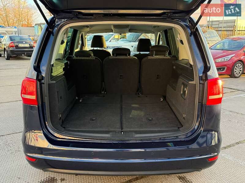 Минивэн Volkswagen Sharan 2015 в Киеве