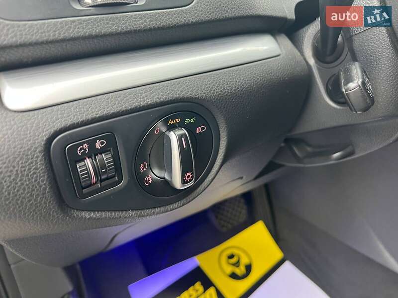 Минивэн Volkswagen Sharan 2011 в Ивано-Франковске