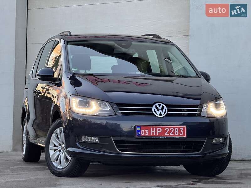 Минивэн Volkswagen Sharan 2015 в Сарнах
