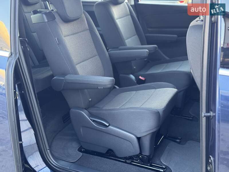 Минивэн Volkswagen Sharan 2015 в Сарнах