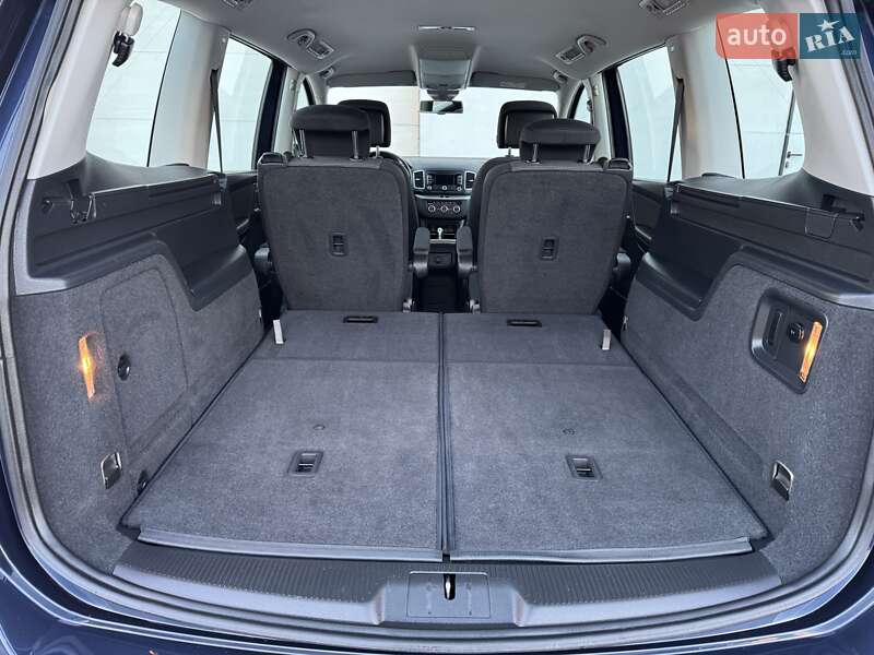 Минивэн Volkswagen Sharan 2015 в Сарнах