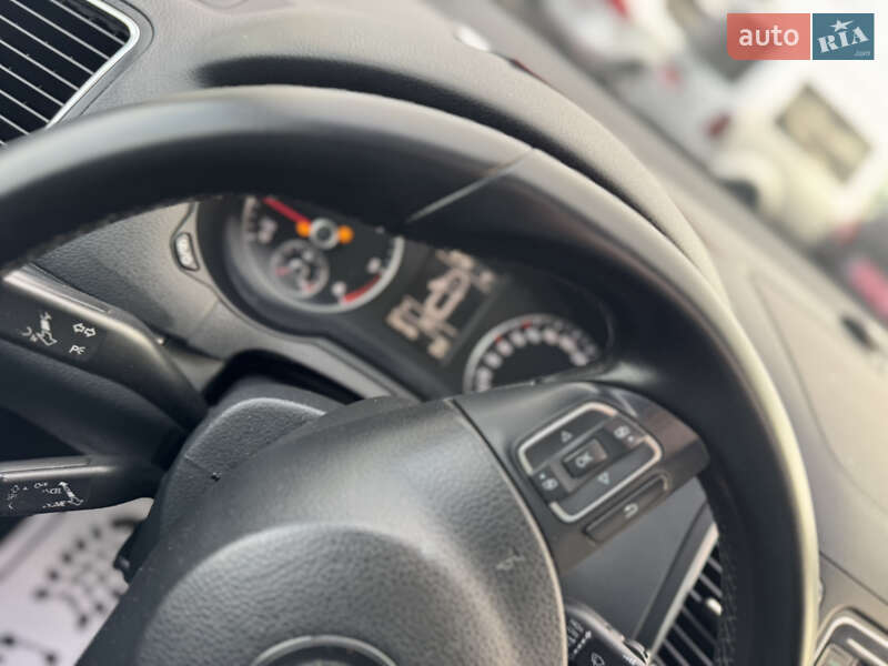 Минивэн Volkswagen Sharan 2015 в Сарнах