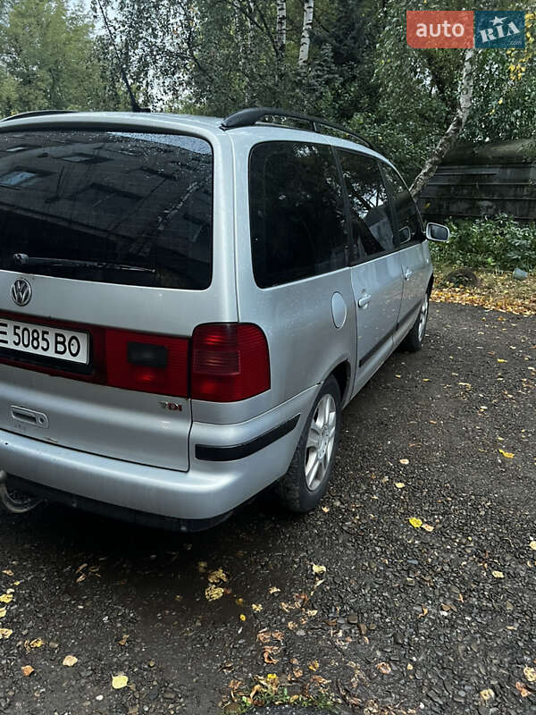 Мінівен Volkswagen Sharan 2001 в Чернівцях