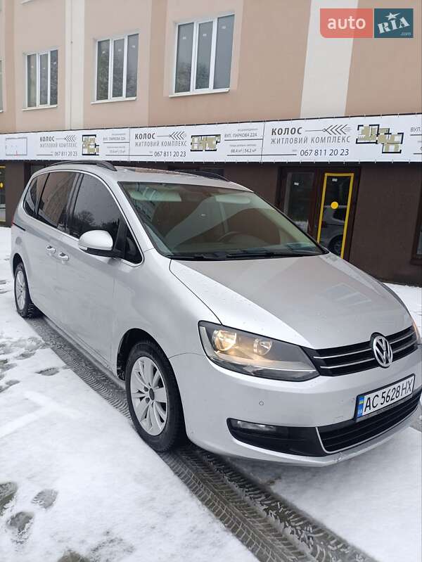 Минивэн Volkswagen Sharan 2010 в Горохове