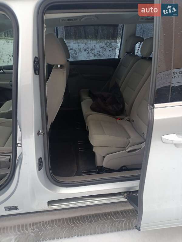 Минивэн Volkswagen Sharan 2010 в Горохове