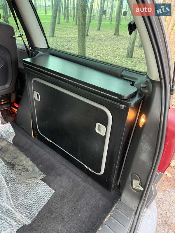 Минивэн Volkswagen Sharan 2005 в Киеве