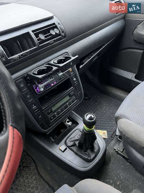 Мінівен Volkswagen Sharan 2001 в Києві