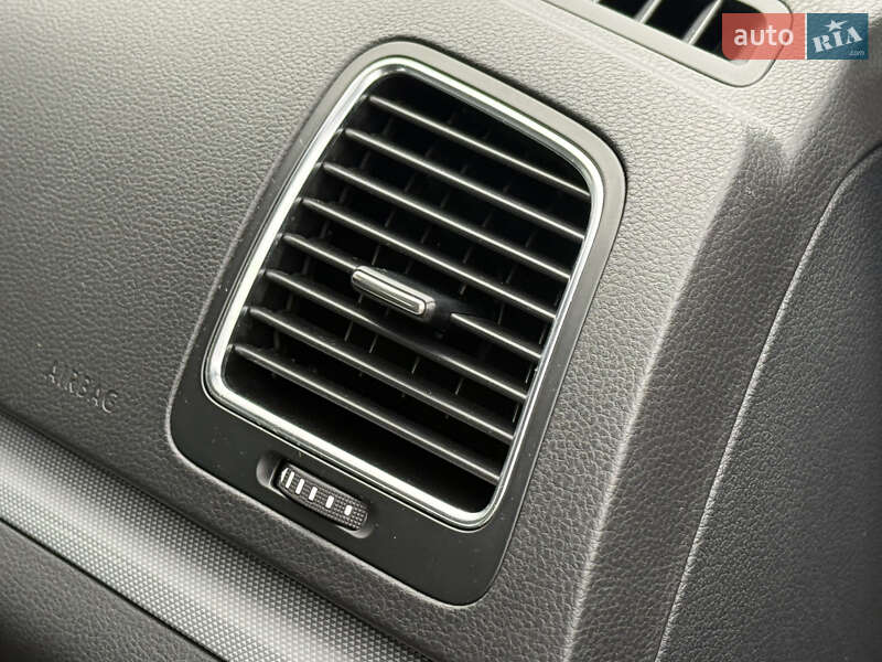 Минивэн Volkswagen Sharan 2012 в Ровно