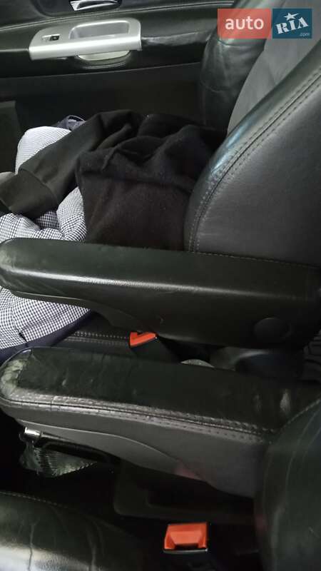 Минивэн Volkswagen Sharan 2002 в Черновцах