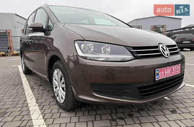 Минивэн Volkswagen Sharan 2011 в Житомире