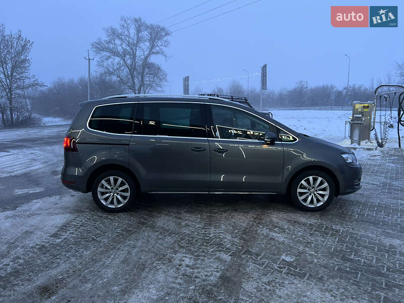 Минивэн Volkswagen Sharan 2020 в Черновцах