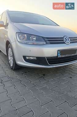 Минивэн Volkswagen Sharan 2010 в Горохове