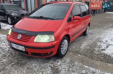 Минивэн Volkswagen Sharan 2001 в Тячеве