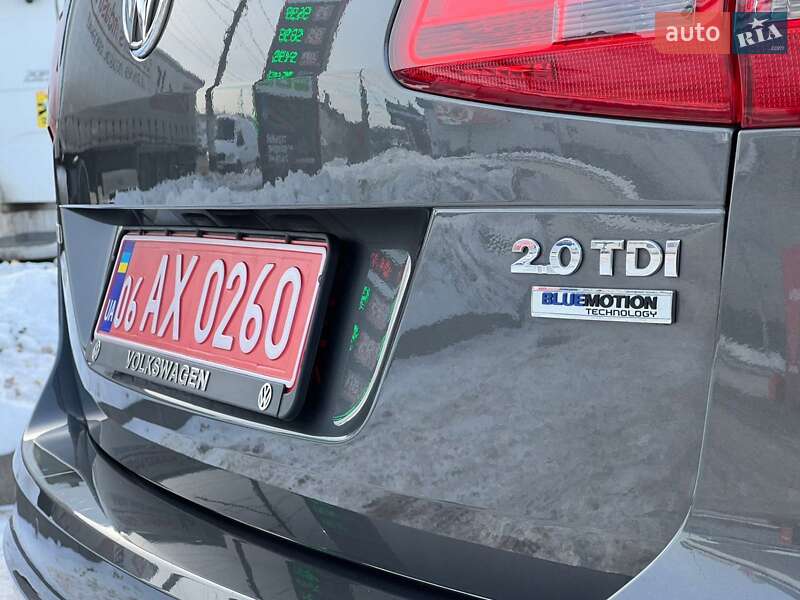 Мінівен Volkswagen Sharan 2016 в Житомирі