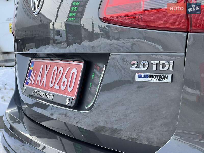 Мінівен Volkswagen Sharan 2016 в Житомирі
