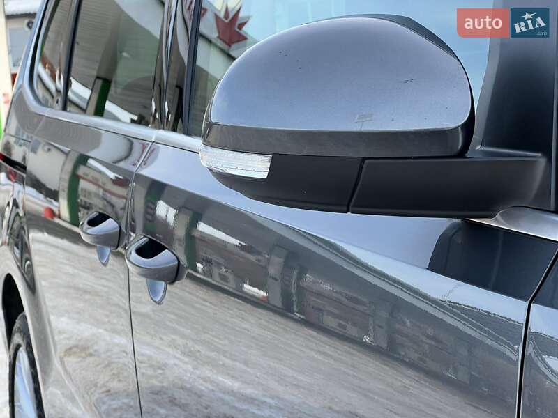 Мінівен Volkswagen Sharan 2016 в Житомирі