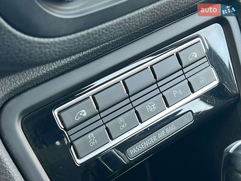 Мінівен Volkswagen Sharan 2016 в Житомирі