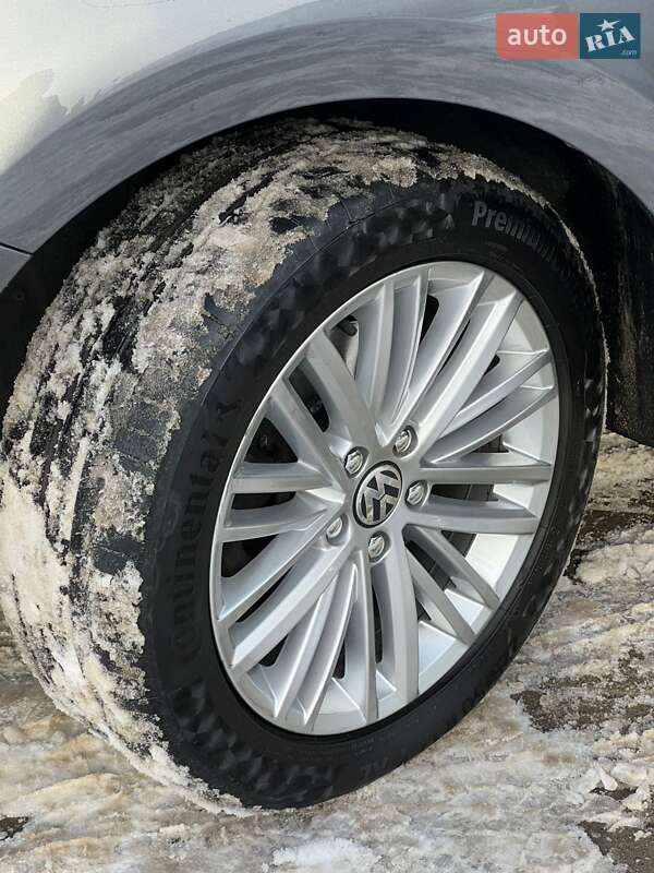 Мінівен Volkswagen Sharan 2016 в Житомирі