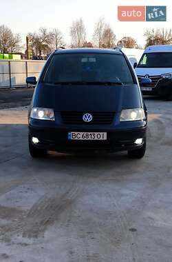 Мінівен Volkswagen Sharan 2002 в Млиніві