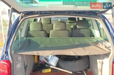 Минивэн Volkswagen Sharan 2001 в Нововолынске