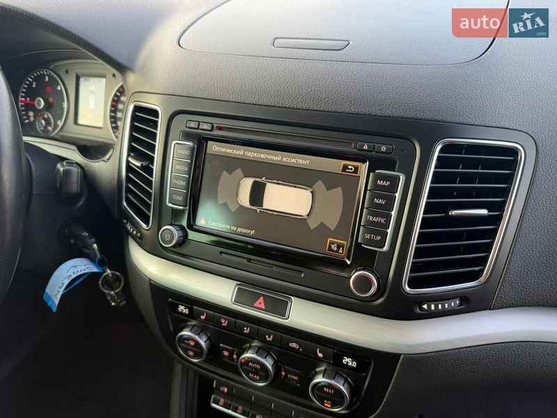 Минивэн Volkswagen Sharan 2014 в Ровно