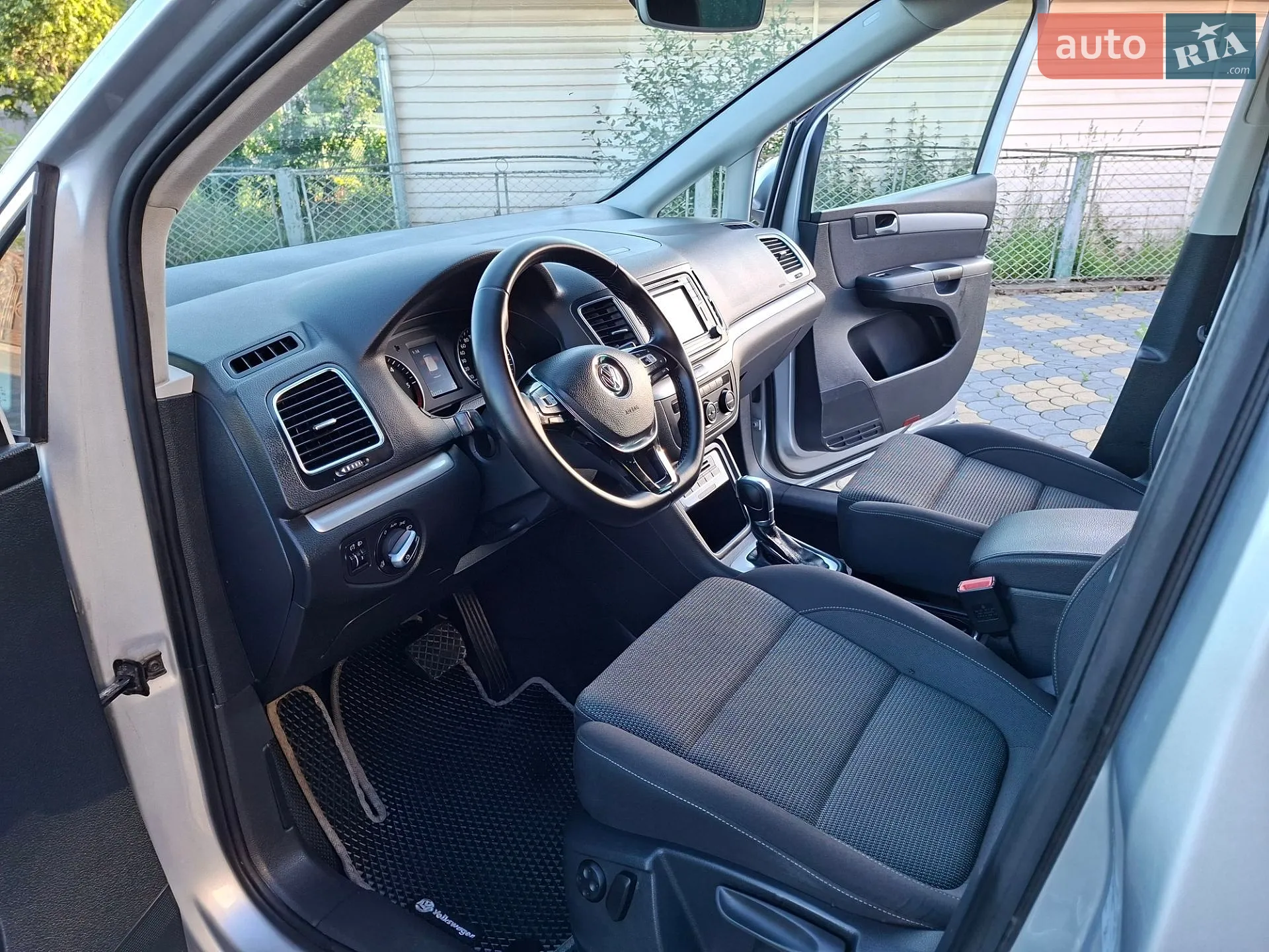 Volkswagen Sharan 2016 VIN WVWZZZ7NZGV217804 фото оголошення 12 з 33