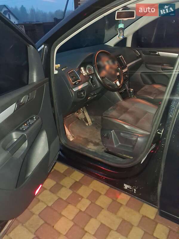 Минивэн Volkswagen Suran 2011 в Сарнах