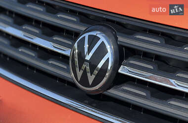 Внедорожник / Кроссовер Volkswagen T-Cross 2021 в 