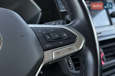 Внедорожник / Кроссовер Volkswagen T-Cross 2021 в 
