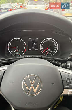 Внедорожник / Кроссовер Volkswagen T-Cross 2022 в 