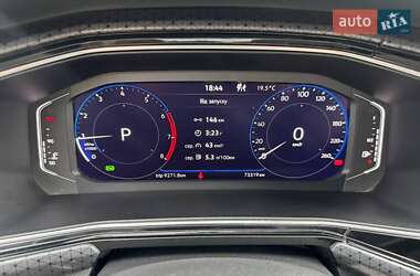 Внедорожник / Кроссовер Volkswagen T-Cross 2021 в 
