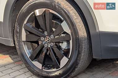Внедорожник / Кроссовер Volkswagen T-Cross 2024 в 