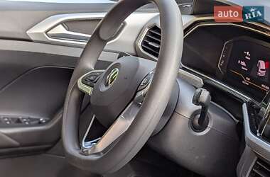 Внедорожник / Кроссовер Volkswagen T-Cross 2024 в 