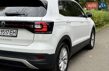 Внедорожник / Кроссовер Volkswagen T-Cross 2022 в 