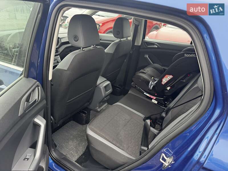 Внедорожник / Кроссовер Volkswagen T-Cross 2020 в Киеве