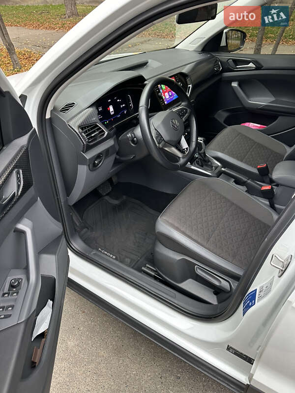 Позашляховик / Кросовер Volkswagen T-Cross 2021 в Києві