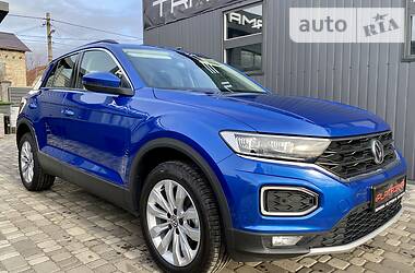 Внедорожник / Кроссовер Volkswagen T-Roc 2019 в Киеве