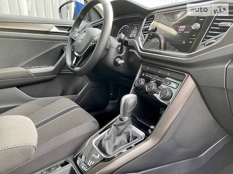 Внедорожник / Кроссовер Volkswagen T-Roc 2019 в Киеве