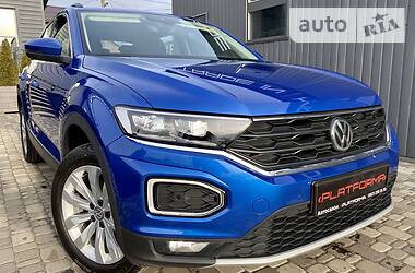 Позашляховик / Кросовер Volkswagen T-Roc 2019 в 