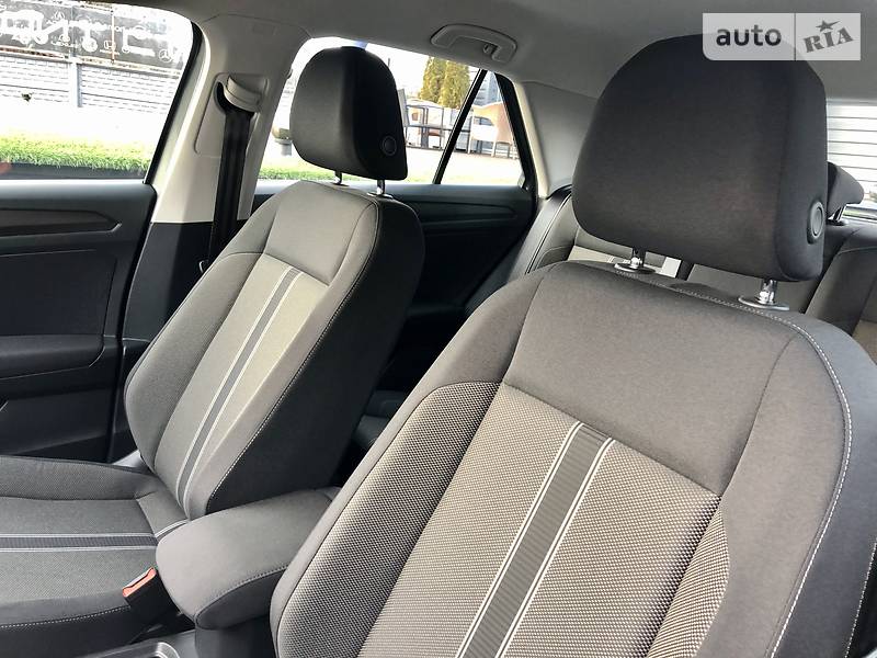 Позашляховик / Кросовер Volkswagen T-Roc 2019 в Києві