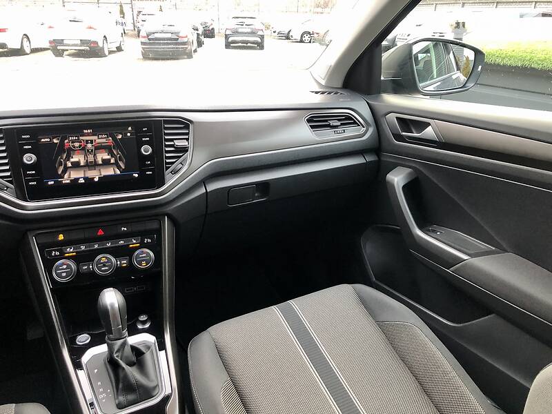 Позашляховик / Кросовер Volkswagen T-Roc 2019 в Києві