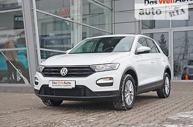 Внедорожник / Кроссовер Volkswagen T-Roc 2019 в 