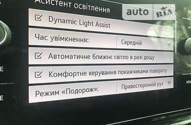 Внедорожник / Кроссовер Volkswagen T-Roc 2022 в 