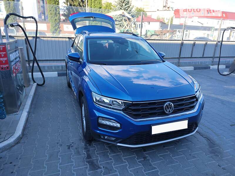 Внедорожник / Кроссовер Volkswagen T-Roc 2019 в Тернополе